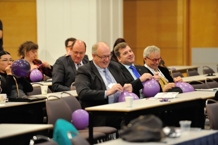 Participants qui s'amusent durant la conférence de Denis François Gravel à la JIQ 2014